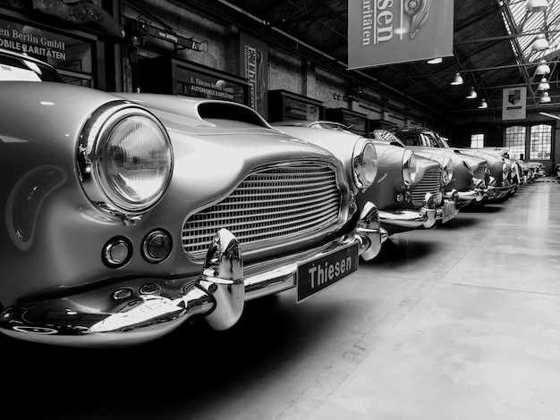 De los garajes a las leyendas – autos clásicos de culto
